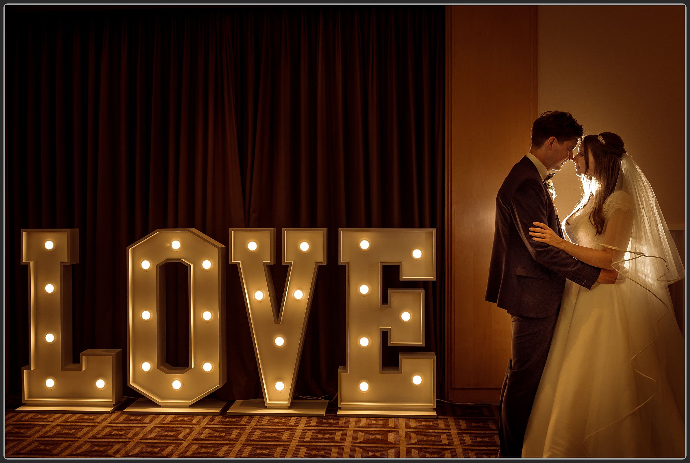 Solihull Wedding Photographer at the Crowne Plaza Hotel in Solihull