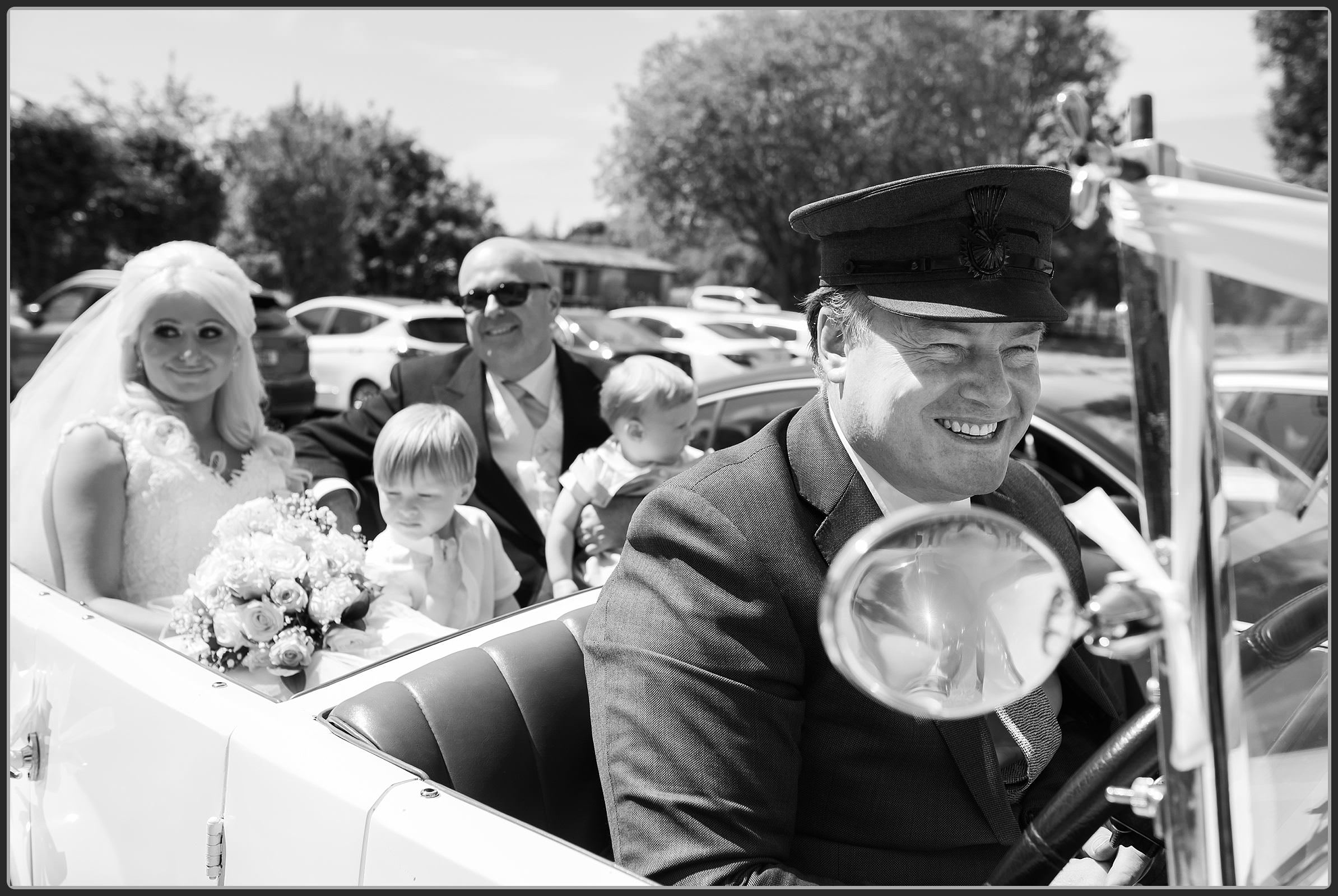 Bride and her father arriving at Stonebridge golf course