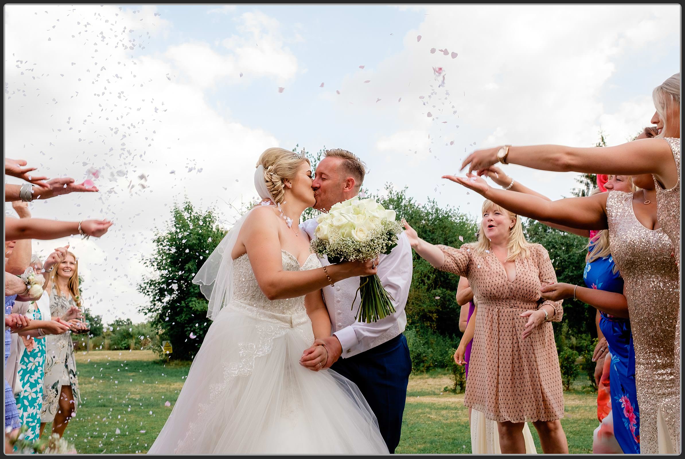 Confetti toss