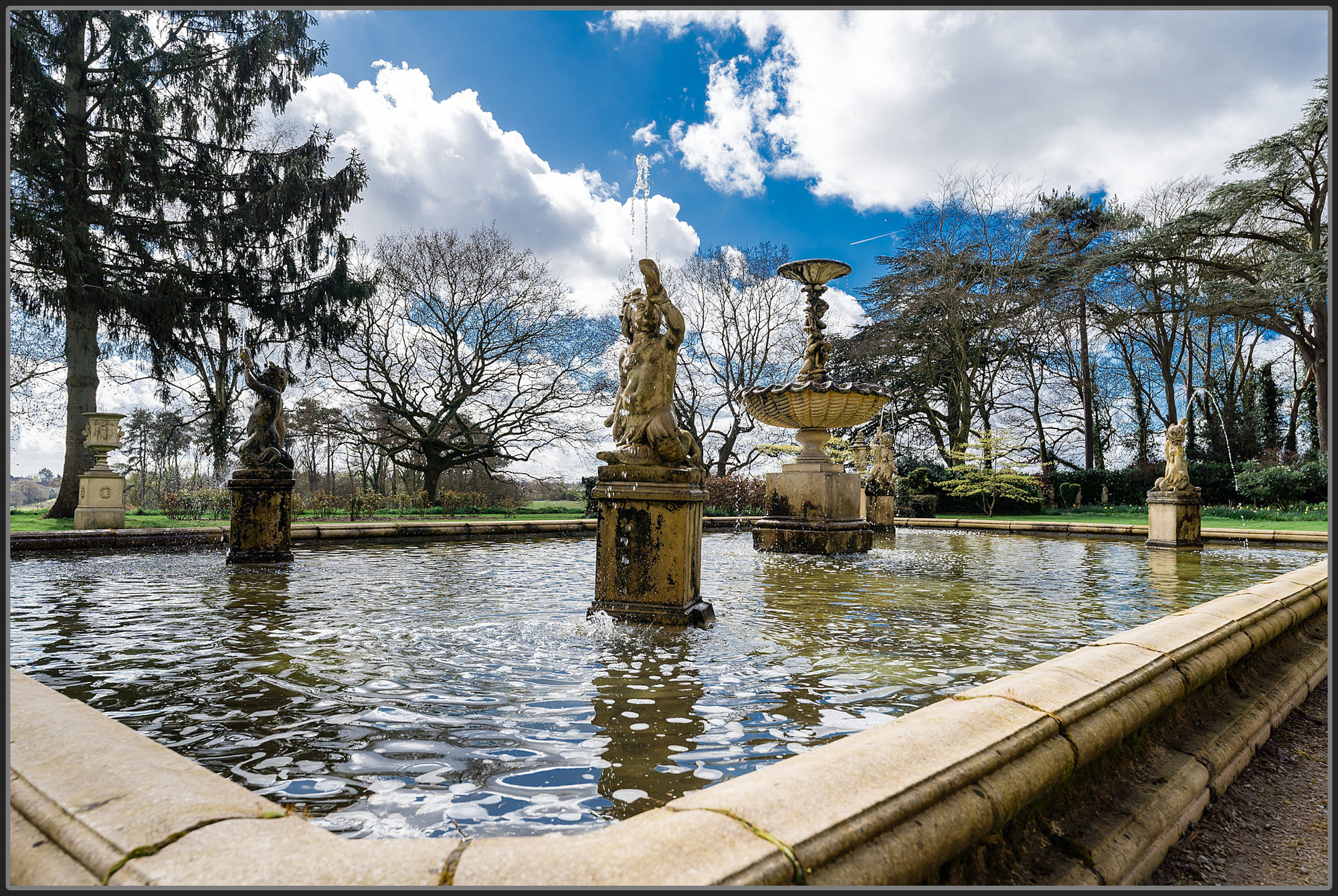 Moxhull Hall fountains